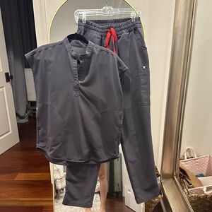 FIGS Scrubs Set Charcoal. Top XS - Pants Small GUC
